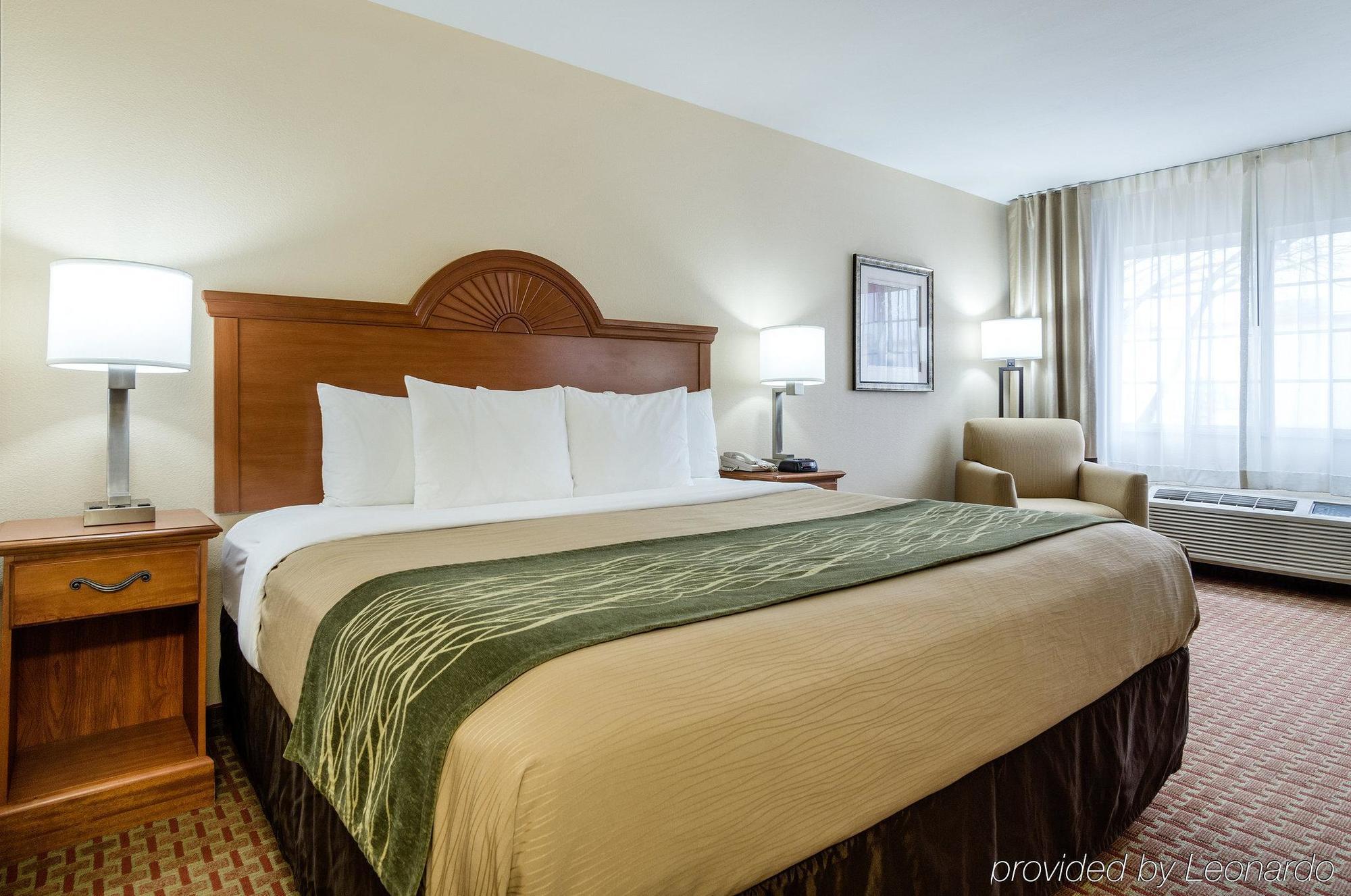 Super 8 By Wyndham Great Bend Hotel Luaran gambar
