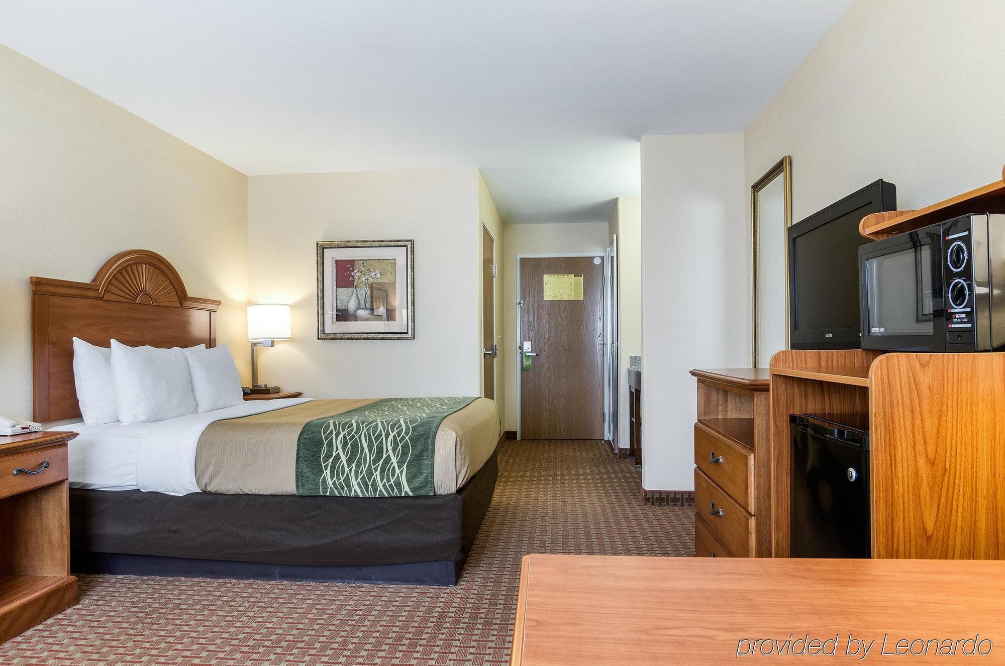 Super 8 By Wyndham Great Bend Hotel Luaran gambar