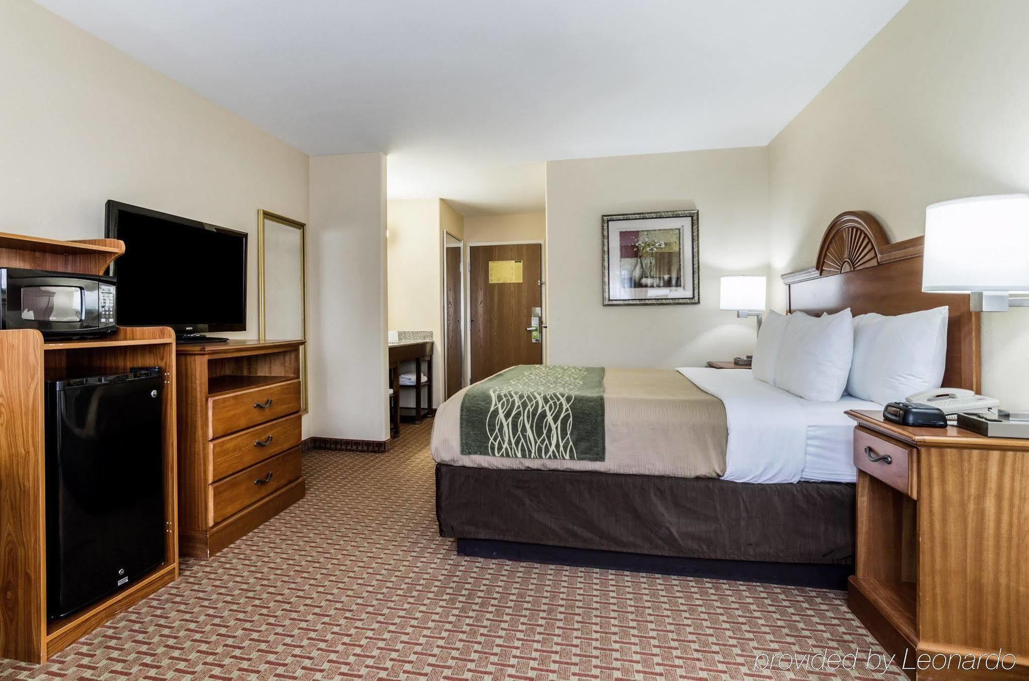 Super 8 By Wyndham Great Bend Hotel Luaran gambar