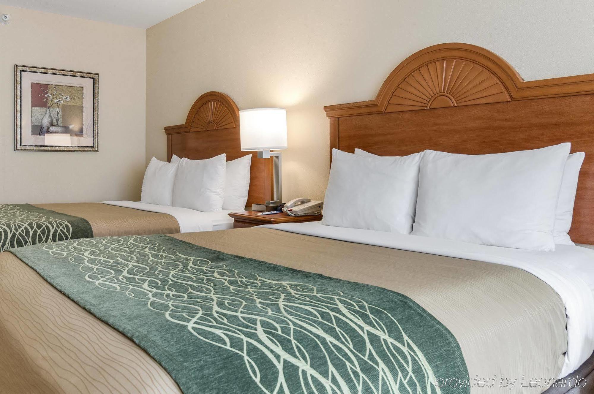 Super 8 By Wyndham Great Bend Hotel Luaran gambar