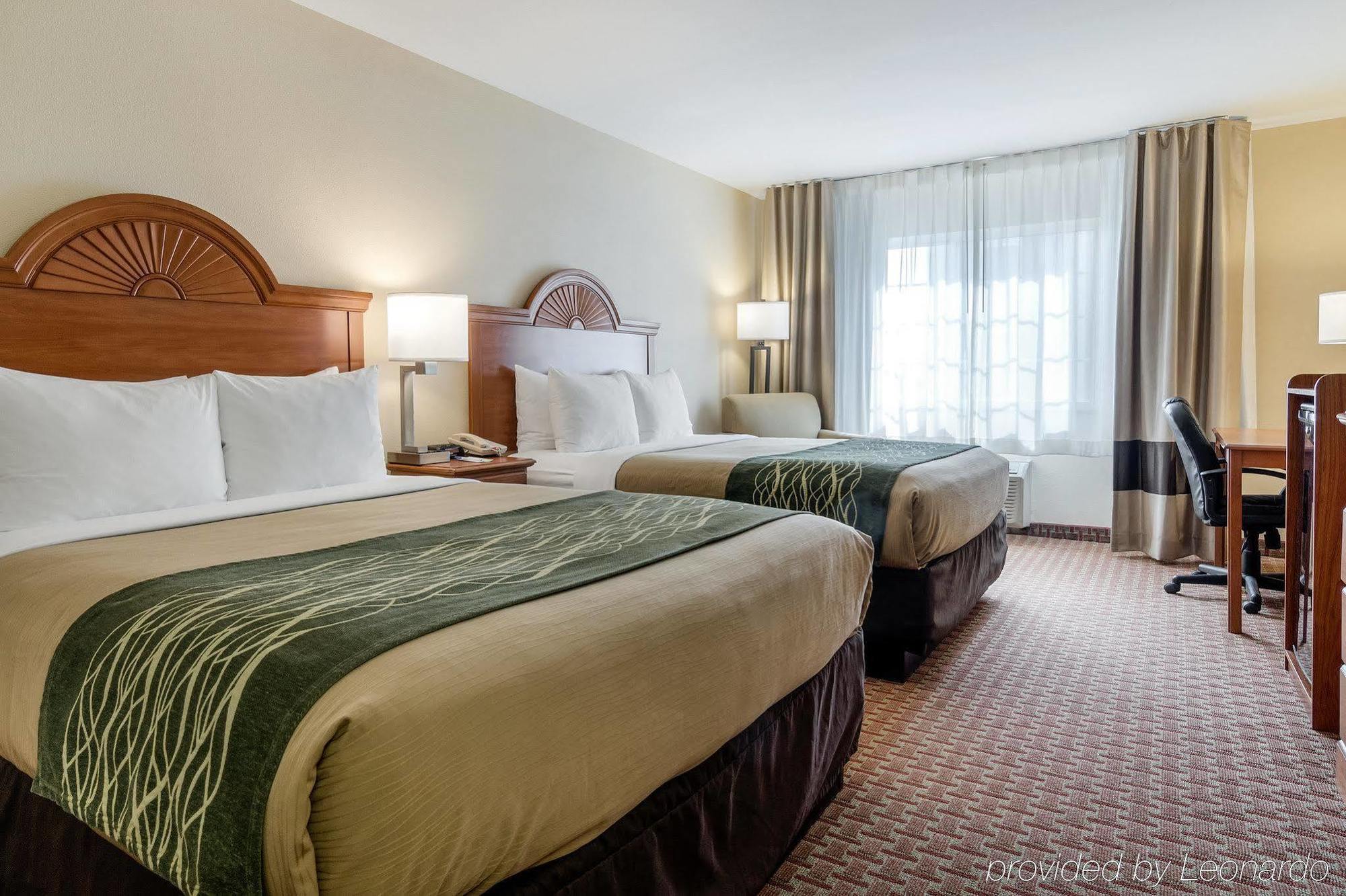 Super 8 By Wyndham Great Bend Hotel Luaran gambar