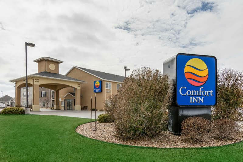 Super 8 By Wyndham Great Bend Hotel Luaran gambar