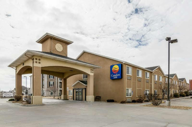 Super 8 By Wyndham Great Bend Hotel Luaran gambar